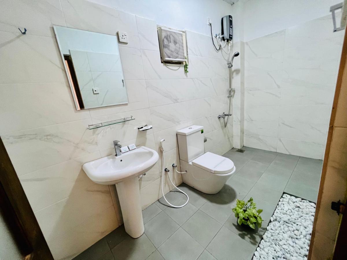 Hotel Heaven Breeze Kandy Esterno foto