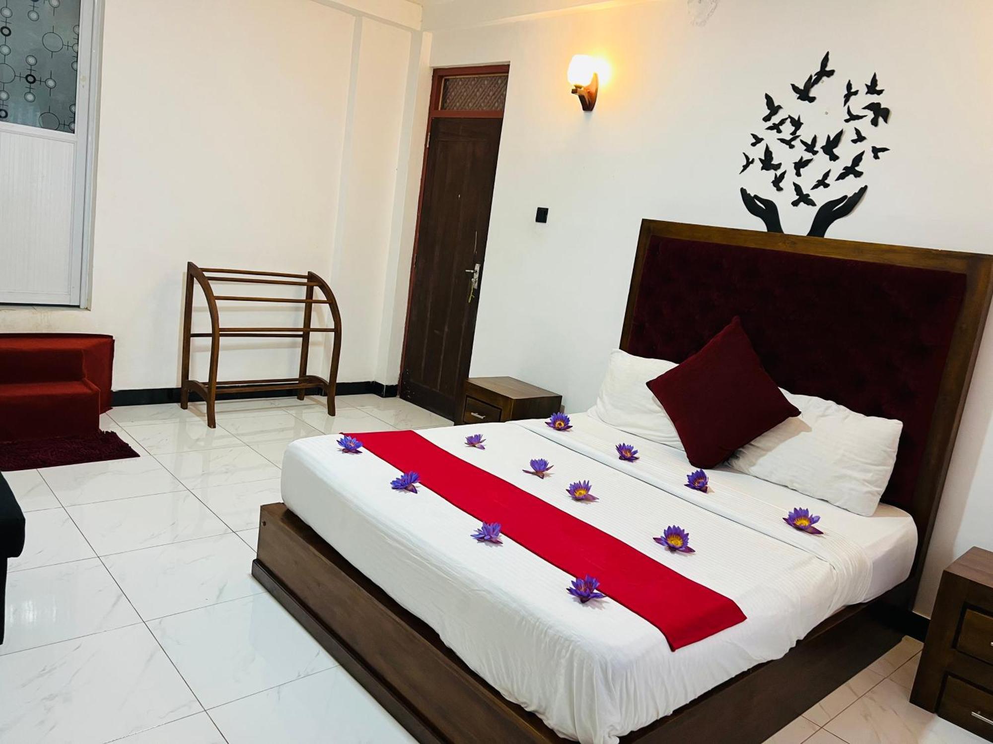 Hotel Heaven Breeze Kandy Esterno foto