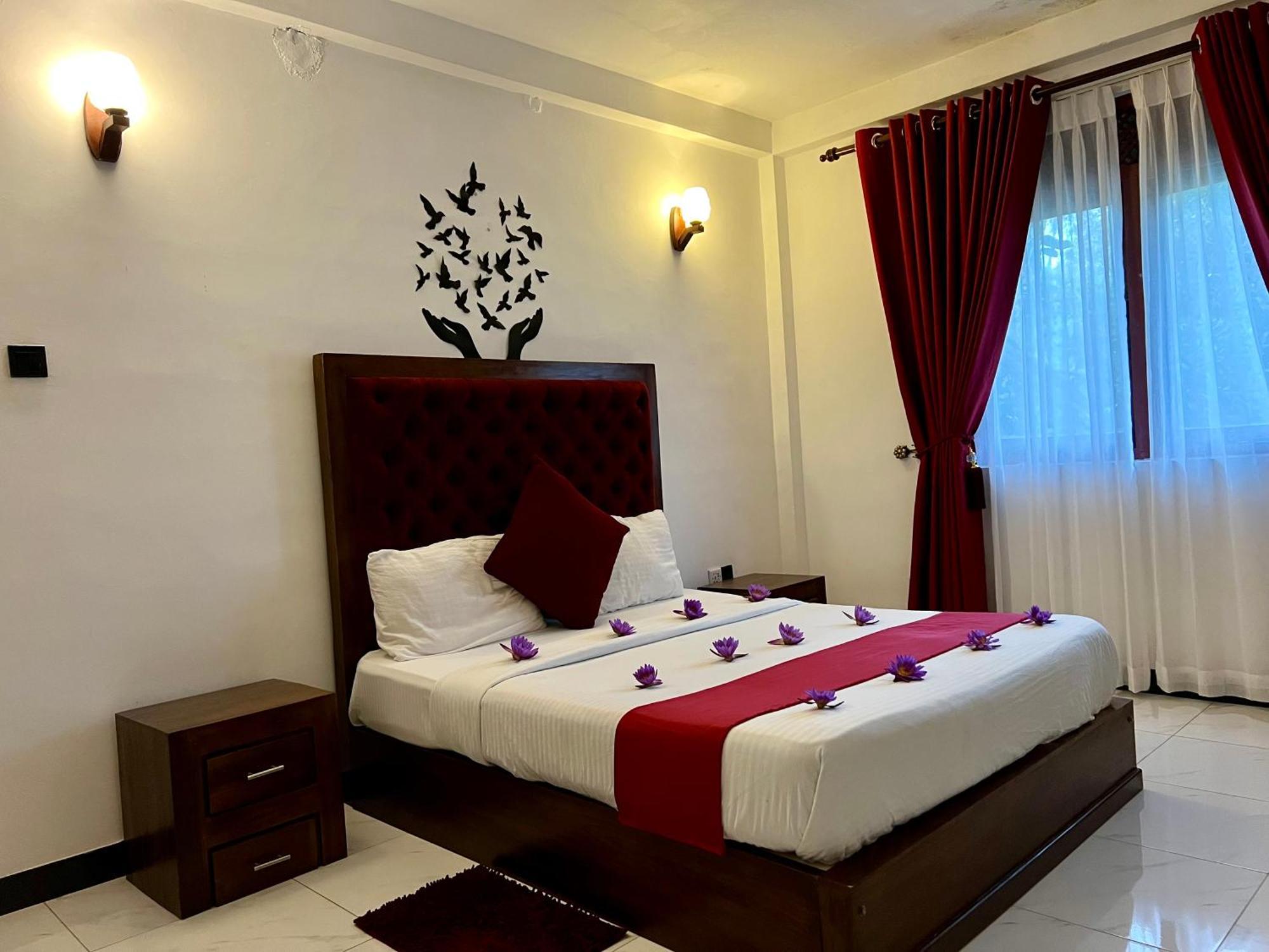 Hotel Heaven Breeze Kandy Esterno foto