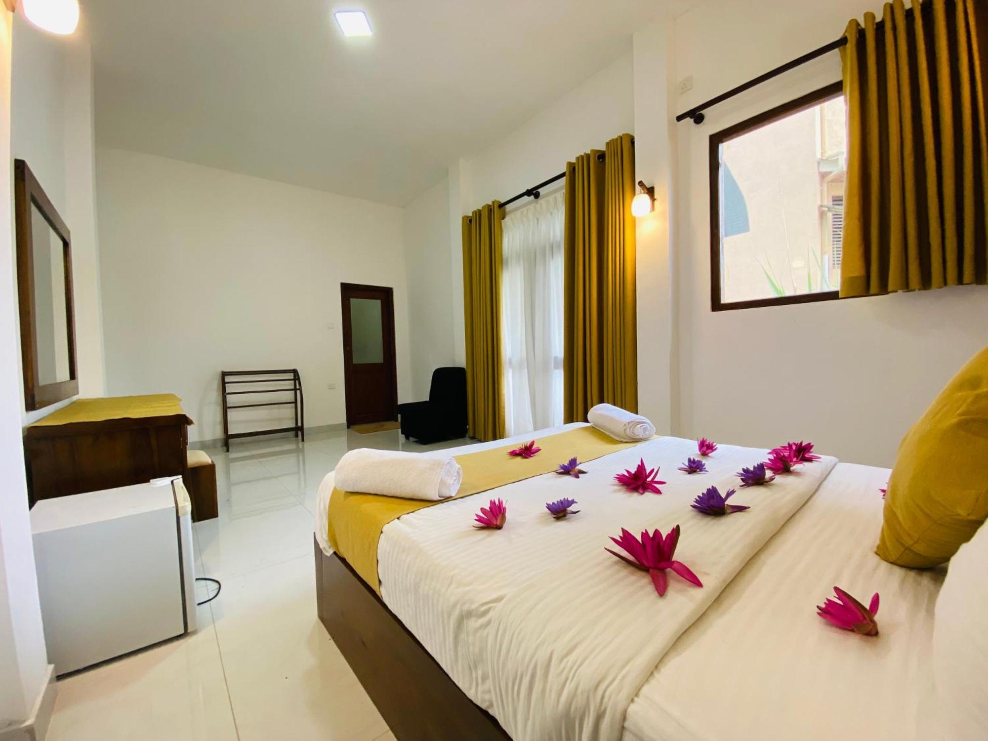Hotel Heaven Breeze Kandy Esterno foto